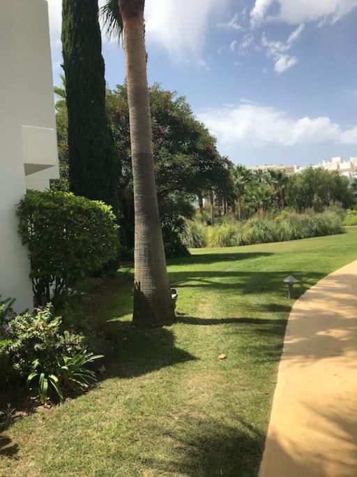 Alcazaba Blue Lagoon 3 Bedroom, Ground Floor Apartment Estepona Extérieur photo
