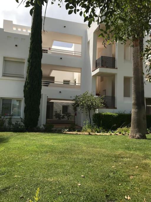 Alcazaba Blue Lagoon 3 Bedroom, Ground Floor Apartment Estepona Extérieur photo