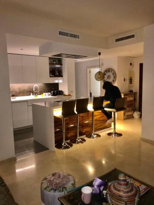 Alcazaba Blue Lagoon 3 Bedroom, Ground Floor Apartment Estepona Extérieur photo