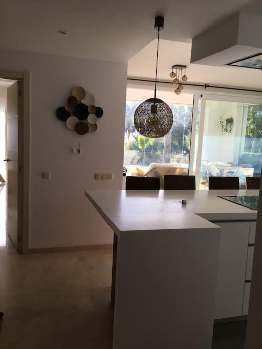 Alcazaba Blue Lagoon 3 Bedroom, Ground Floor Apartment Estepona Extérieur photo